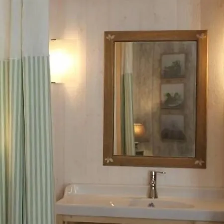 Le Presbytere De Guest house